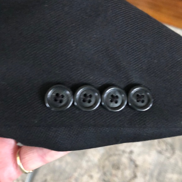 VERY NICE JOS. A. BANK SUIT COAT - Picture 6 of 7